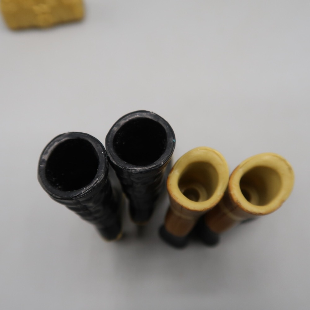 Vintage Bratz MGA 2 Pairs Of Shoes Boots Black Gold, 2 Purse, Purple pants Lot - Picture 6 of 7